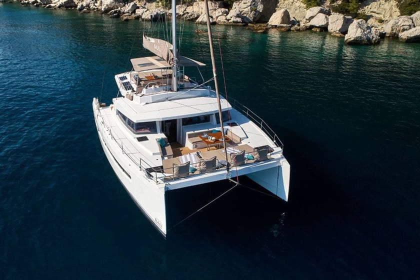 Portisco Catamaran 6 cabin 14 berths 14 guests 16.8 m Listing Number: #24427 2