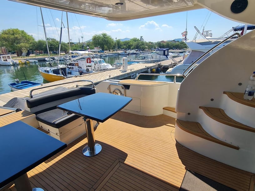 Bilice, Sebenico Yacht à moteur Cabine 4  Couchettes 8  Invités 20  19.2 m Numéro de l'annonce: #24432 5