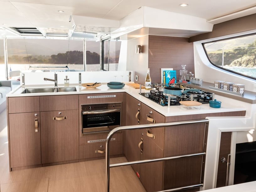 Kvaløysletta - Tromsø Katamaran 5 Kabine 10 Liegeplätze 10 Gäste 14.33 m Nummer des Inserats: #24465 5