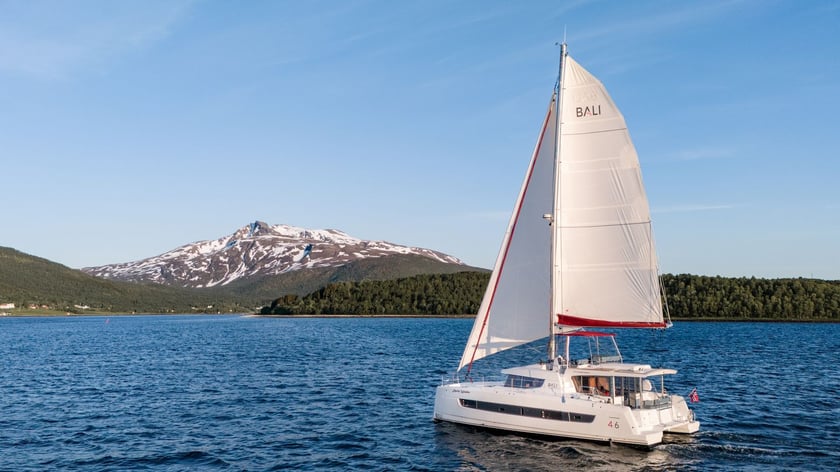 Kvaløysletta - Tromsø Catamaran 5 cabin 10 berths 10 guests 14.33 m Listing Number: #24465 4