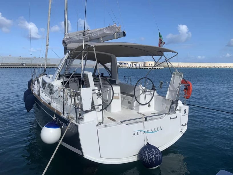 Palermo Velero Cabina 3  6  literas 6  invitados 10.75 m Número de anuncio: #24488 2