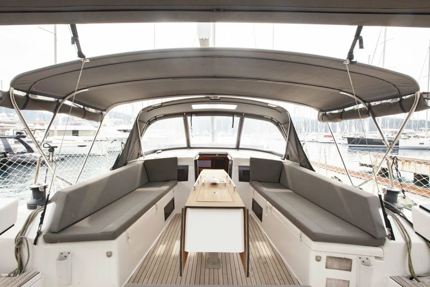 Orhaniye Zeilboot Cabine 3  6  slaapplaatsen 7  gasten 14.85 m Lijstnummer: #24492 2