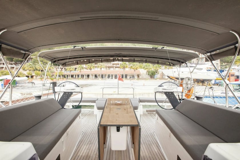 Orhaniye Zeilboot Cabine 3  6  slaapplaatsen 7  gasten 14.85 m Lijstnummer: #24492 3