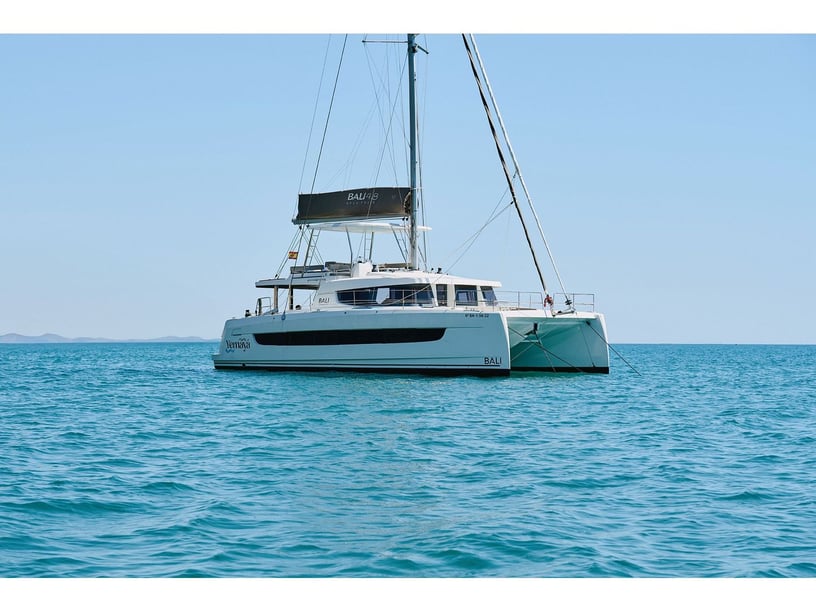 Ibiza Catamaran 5 cabin 10 berths 10 guests 14.82 m Listing Number: #24506