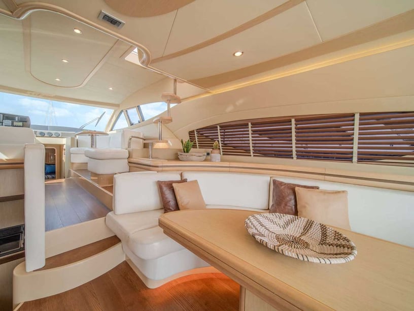 Hellinikon - Atene Yacht a motore cabina 3  cuccette 6  12  ospiti 17.37 m Numero dell'inserzione: #24511 4