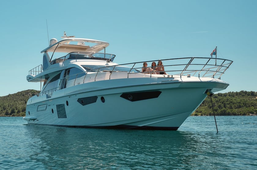 Skradin Yacht à moteur Cabine 4  Couchettes 8  Invités 8  23.04 m Numéro de l'annonce: #24526 4