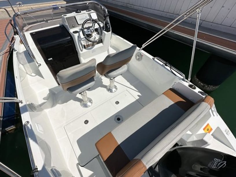 Cambrils Motorboat    5.5 m Listing Number: #24558 2