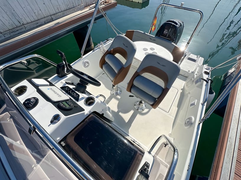 Cambrils Motorboot    5.5 m Lijstnummer: #24558 2