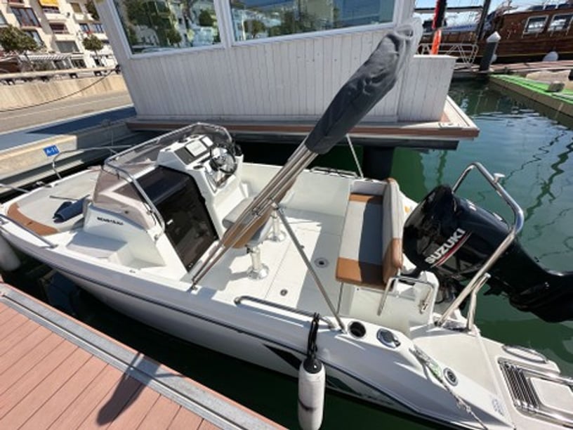 Cambrils Motorboat    5.5 m Listing Number: #24558 5