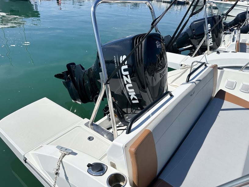 Barcelona Motorboot   10  gasten 8.1 m Lijstnummer: #24559 3