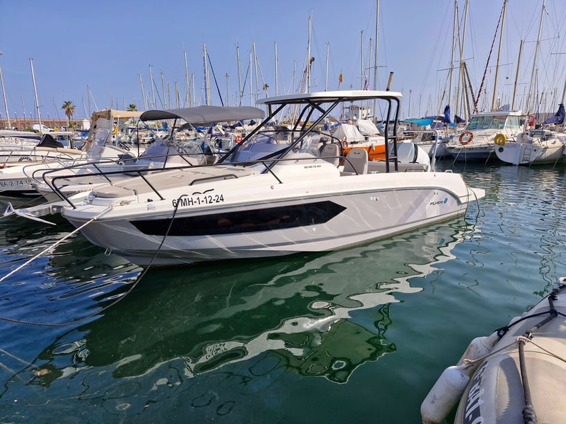 Barcelona Lancha motora   10  invitados 8.1 m Número de anuncio: #24559 3