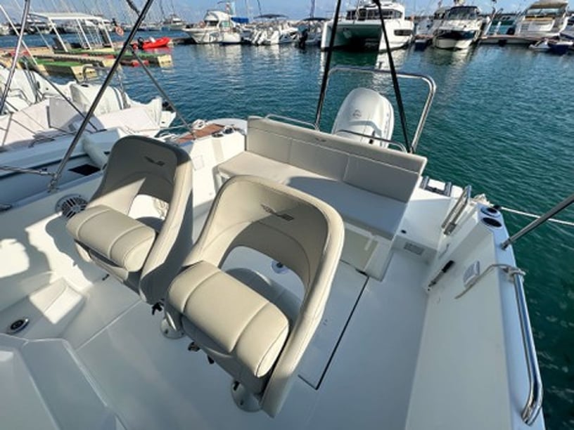 Cambrils Motorboat    6.13 m Listing Number: #24564 5