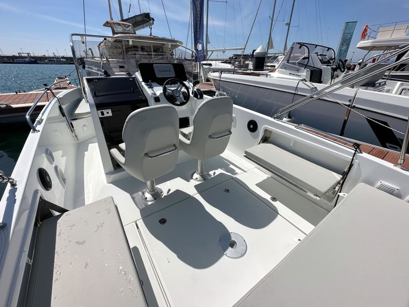 Cambrils Motorboot    6.96 m Lijstnummer: #24565 2