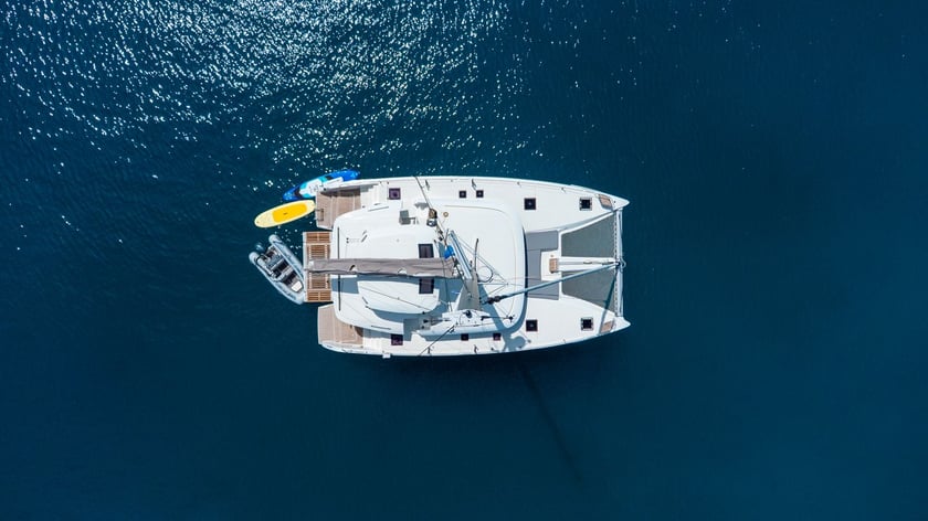 Porto Cheli Catamaran Cabine 6  Couchettes 12  Invités 12  13.99 m Numéro de l'annonce: #24572 3