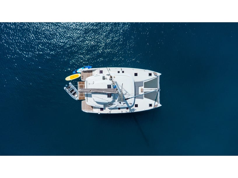 Porto Cheli Catamaran Cabine 6  Couchettes 12  Invités 12  13.99 m Numéro de l'annonce: #24572