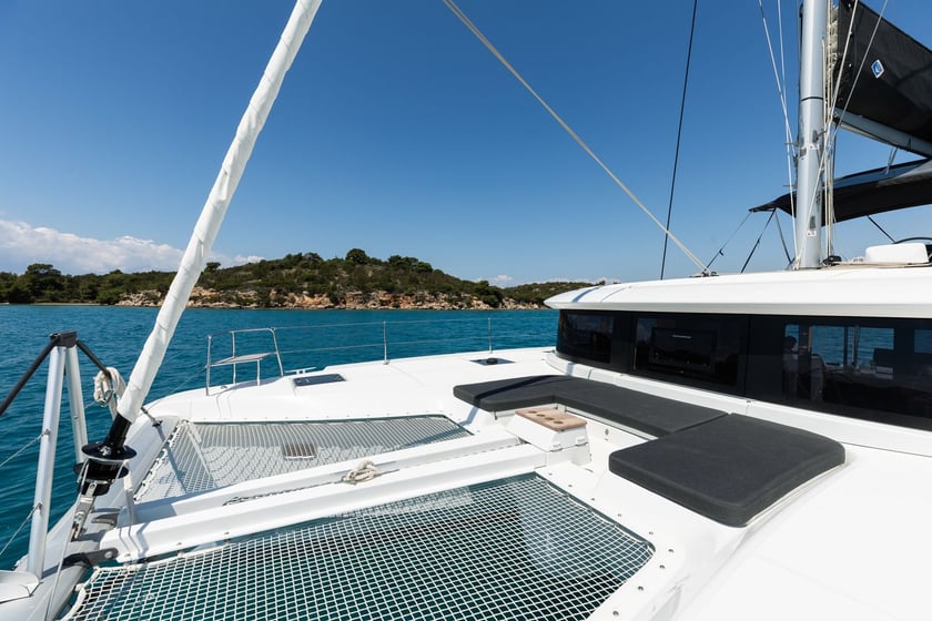 Porto Cheli Catamaran 6 cabin 12 berths 12 guests 13.99 m Listing Number: #24573 4