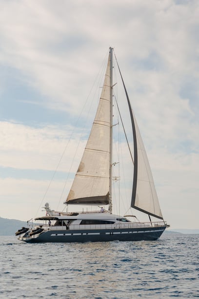 Spalato Yacht a motore cabina 4  cuccette 8  8  ospiti 34.8 m Numero dell'inserzione: #24579 3