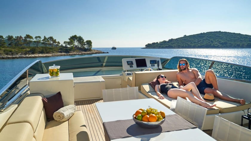 Seget Donji Motor Yacht 4 cabin 10 berths 10 guests 25.05 m Listing Number: #24580 5