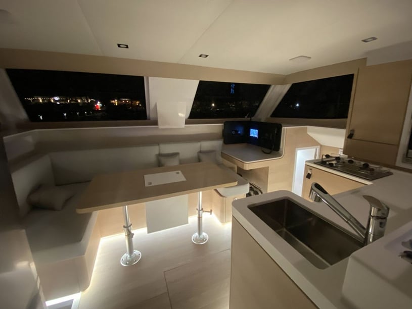 Palma de Mallorca Catamaran 4 cabin 8 berths 8 guests 10.9 m Listing Number: #24618 2