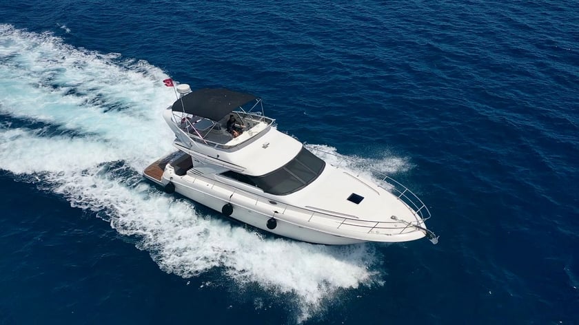 Kemer Yate a motor Cabina 2  4  literas 8  invitados 44 ft Número de anuncio: #24694 2