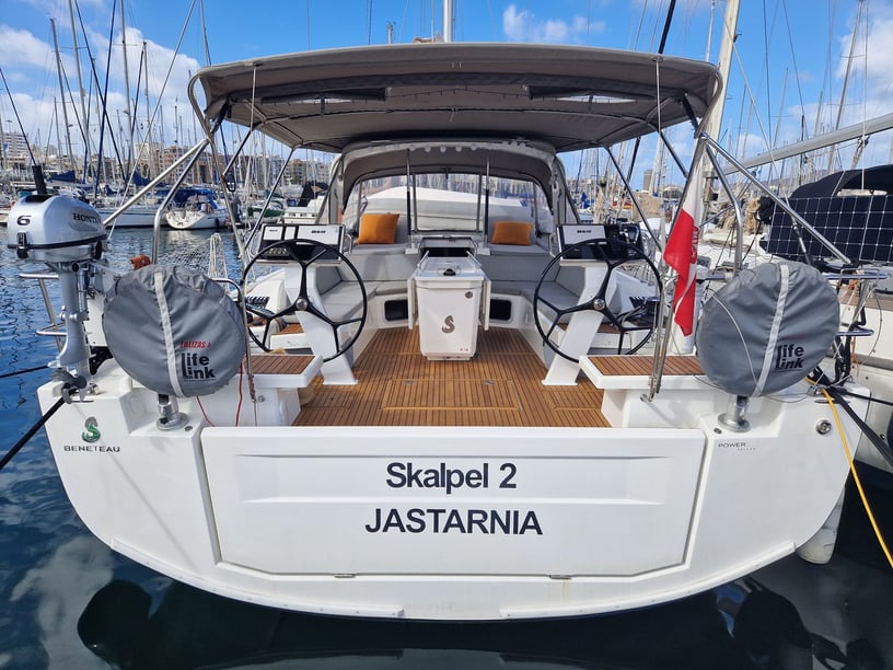 Cagliari Barca a vela cabina 5  cuccette 10  12  ospiti 15.94 m Numero dell'inserzione: #24722 3