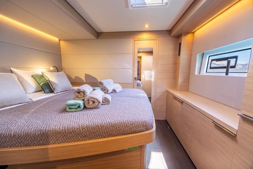 Lefkada Catamaran Cabine 6  Couchettes 10  Invités 10  18.38 m Numéro de l'annonce: #24724 5