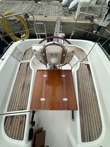 Punta Ala Voilier Cabine 2  Couchettes 6  Invités 6  9.9 m Numéro de l'annonce: #24740 4