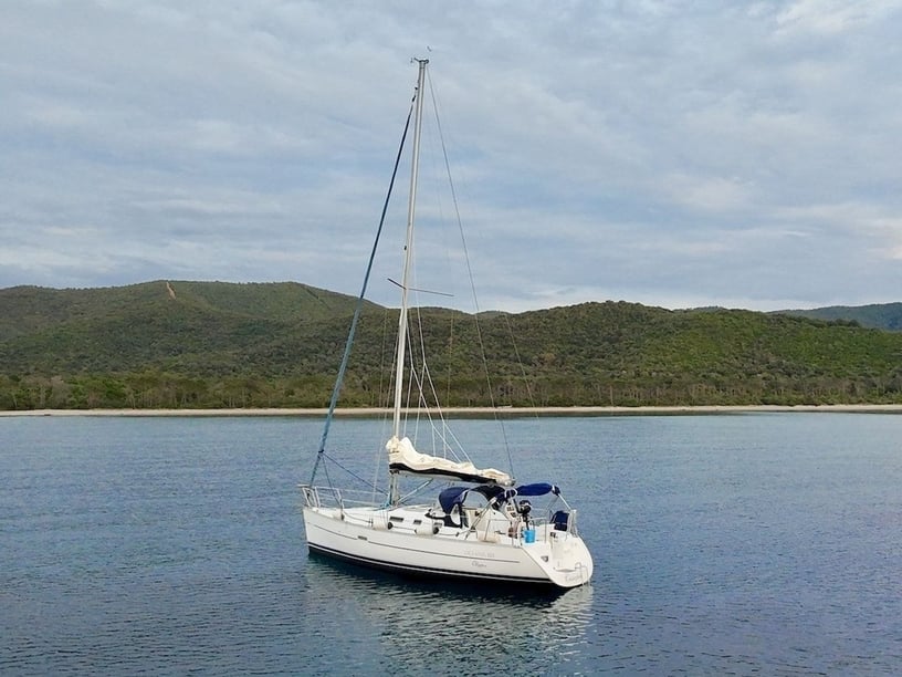 Punta Ala Segelboot 2 Kabine 6 Liegeplätze 6 Gäste 9.9 m Nummer des Inserats: #24740