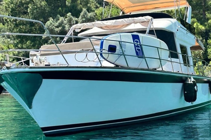 Gocek Motor Yacht 2 cabin 4 berths 6 guests 14 m Listing Number: #24753 2