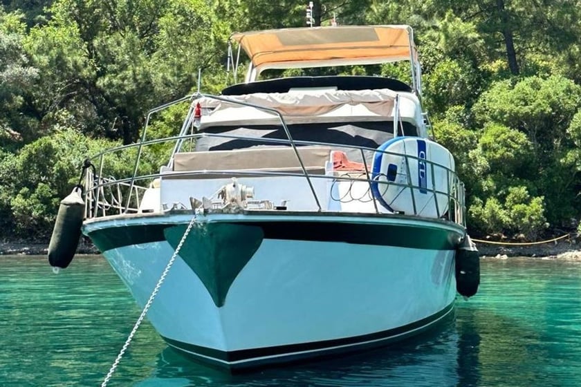 Gocek Motor Yacht 2 cabin 4 berths 6 guests 14 m Listing Number: #24753 3