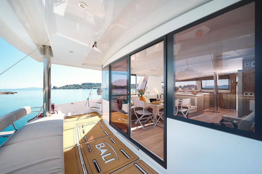 Trogir Catamaran 7 cabin 12 berths 12 guests 16.8 m Listing Number: #24755 3