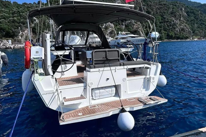 Marmaris Yelkenli 2 kabin Konaklama 4 kişi Seyir 4 kişi 10.77 m İlan No: #24757