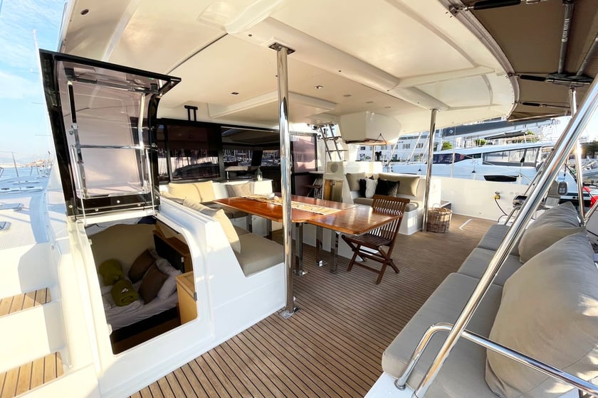 Olbia Catamaran 6 cabin 14 berths 14 guests 14.93 m Listing Number: #24789 5