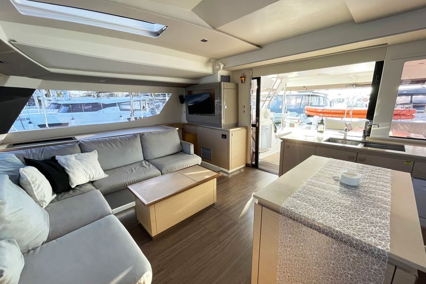 Olbia Catamaran 6 cabin 14 berths 14 guests 14.93 m Listing Number: #24789 3