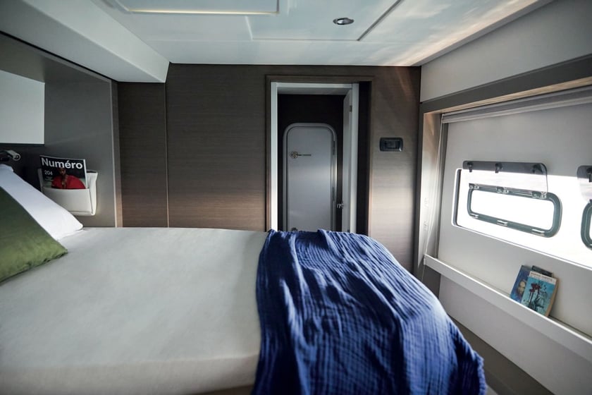 Ibiza Catamarán Cabina 5  11  literas 11  invitados 16.8 m Número de anuncio: #24794 5