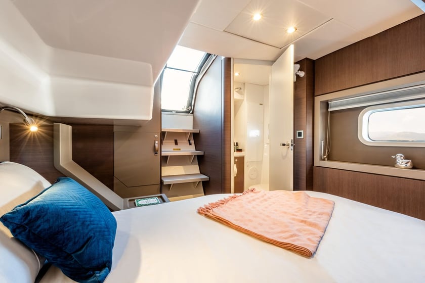 Sitges - Barcelone Catamaran Cabine 5  Couchettes 10  Invités 10  14.28 m Numéro de l'annonce: #24795 5