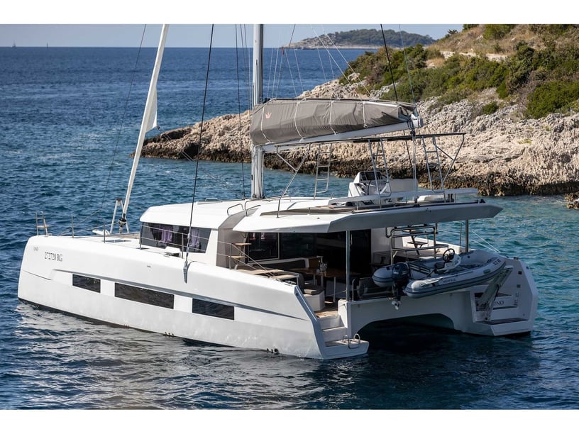 Sant Antoni de Portmany Catamarano cabina 6  cuccette 11  11  ospiti 14.6 m Numero dell'inserzione: #24796