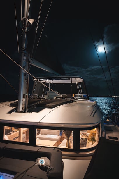 Palairos Catamaran 6 cabin 12 berths 10 guests 15.35 m Listing Number: #24812 3