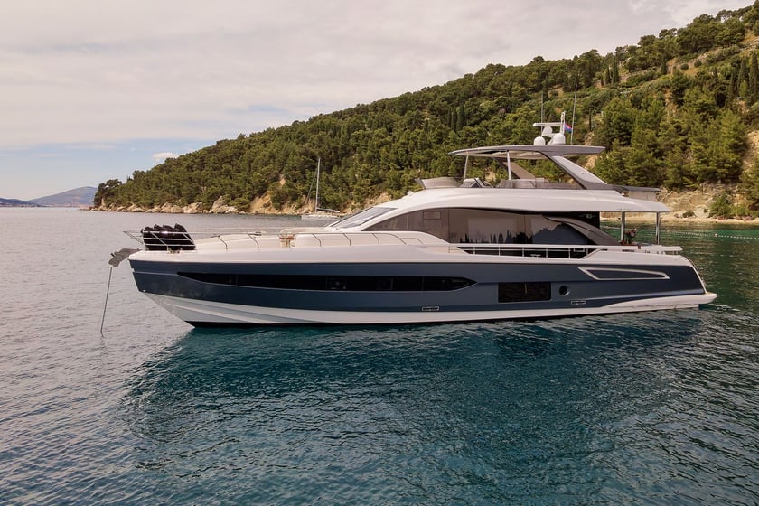 Trogir Yacht a motore cabina 4  cuccette 8  8  ospiti 23.64 m Numero dell'inserzione: #24822 4