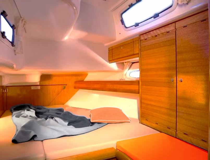 Caniçal - Madeira Yelkenli 4 kabin Konaklama 8 kişi Seyir 8 kişi 15.24 m İlan No: #24829 5