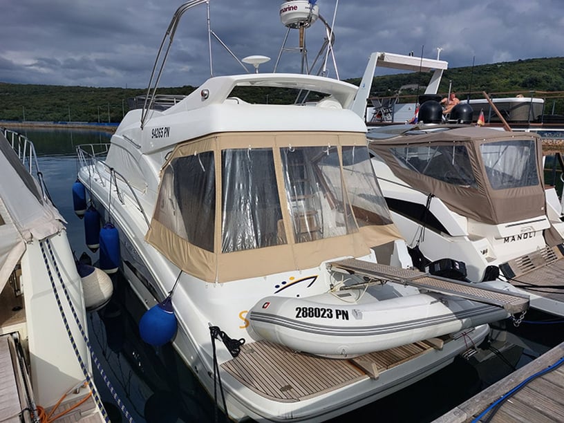 Punat Motorboat 2 cabin 6 berths 6 guests 13.5 m Listing Number: #24830 4