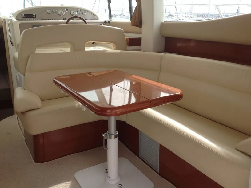 Punat Motorboat 2 cabin 4 berths 4 guests 11.6 m Listing Number: #24831 2