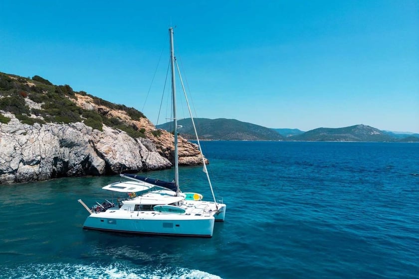 Bodrum Catamaran Cabine 4  10  slaapplaatsen 10  gasten 12.61 m Lijstnummer: #24833 2