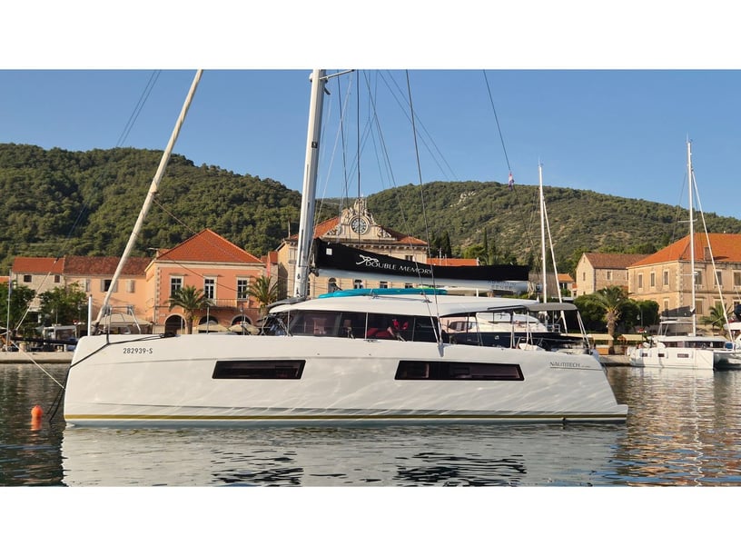 Primošten Catamaran 4 cabin 7 berths 7 guests 13.5 m Listing Number: #24843