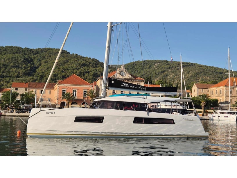 Primošten Catamarano cabina 4  cuccette 7  7  ospiti 13.5 m Numero dell'inserzione: #24843