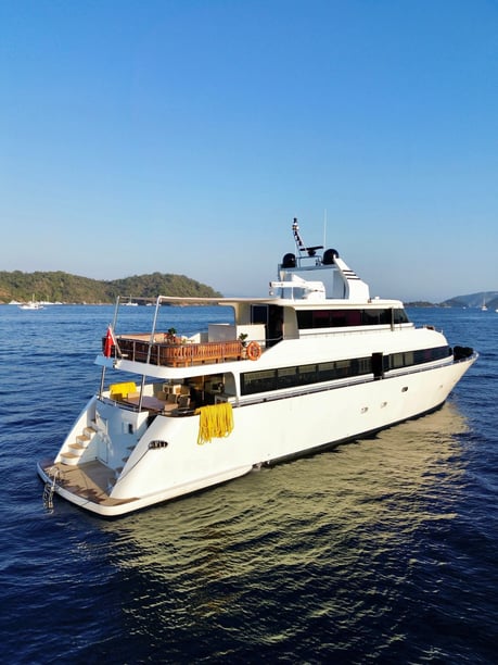 Göcek Motoryat 5 kabin Konaklama 10 kişi Seyir 10 kişi 32 m İlan No: #24886 2