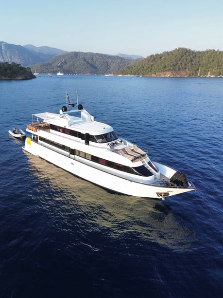 Göcek Motoryat 5 kabin Konaklama 10 kişi Seyir 10 kişi 32 m İlan No: #24886