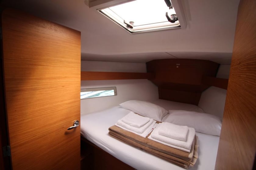 Biograd Yelkenli 3 kabin Konaklama 10 kişi Seyir 10 kişi 11.25 m İlan No: #24905 4