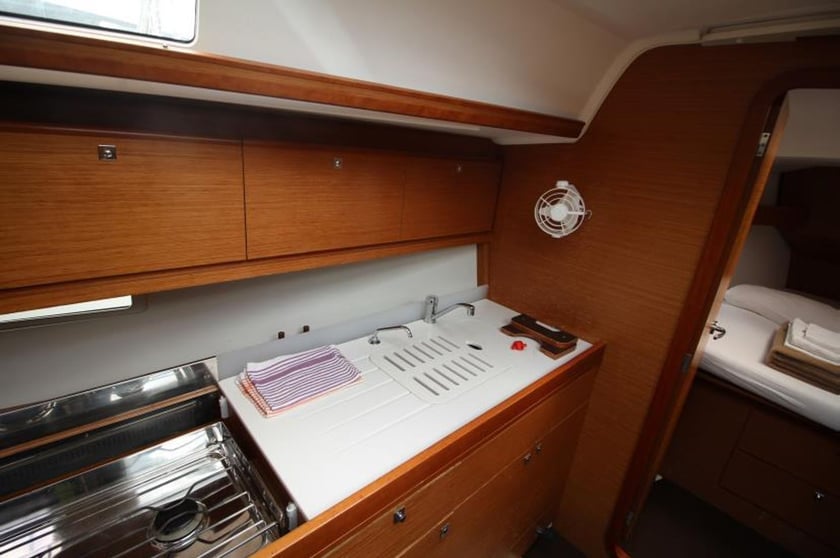 Biograd Yelkenli 3 kabin Konaklama 10 kişi Seyir 10 kişi 11.25 m İlan No: #24905 5