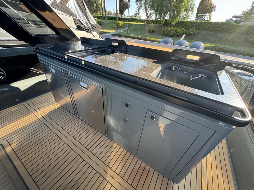 Poltu Quatu Motoryat 2 kabin Konaklama 5 kişi Seyir 20 kişi 15.6 m İlan No: #24918 5